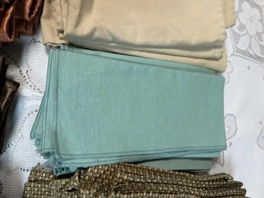 Lot of 84 Cloth Napkins Variety Of Color Size/How To Fold Napkins Book/see Pics